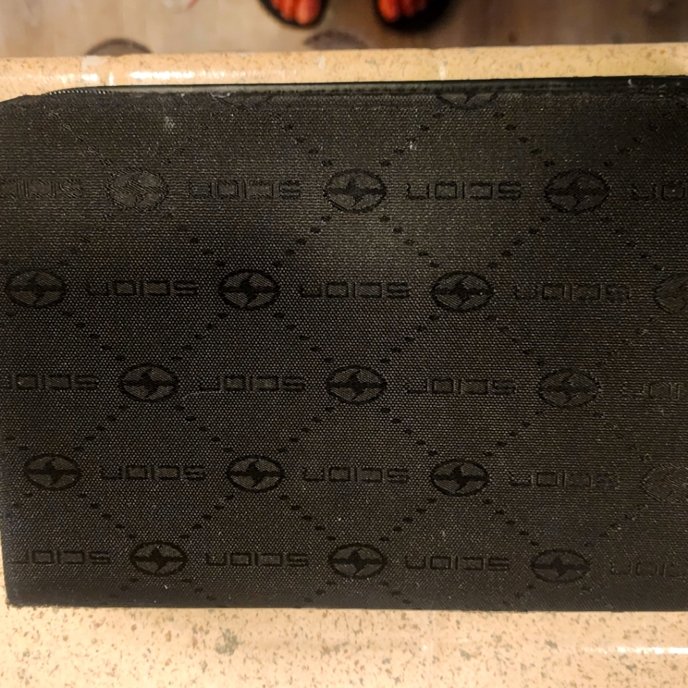 2009' SCION XB CAR MANUAL IN ZIPPERED BIDDER